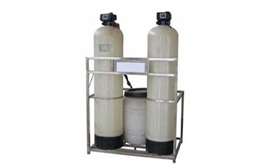 用軟化水設(shè)備時(shí)如何選定型號(hào) 用軟化水設(shè)備時(shí)如何選定型號(hào)